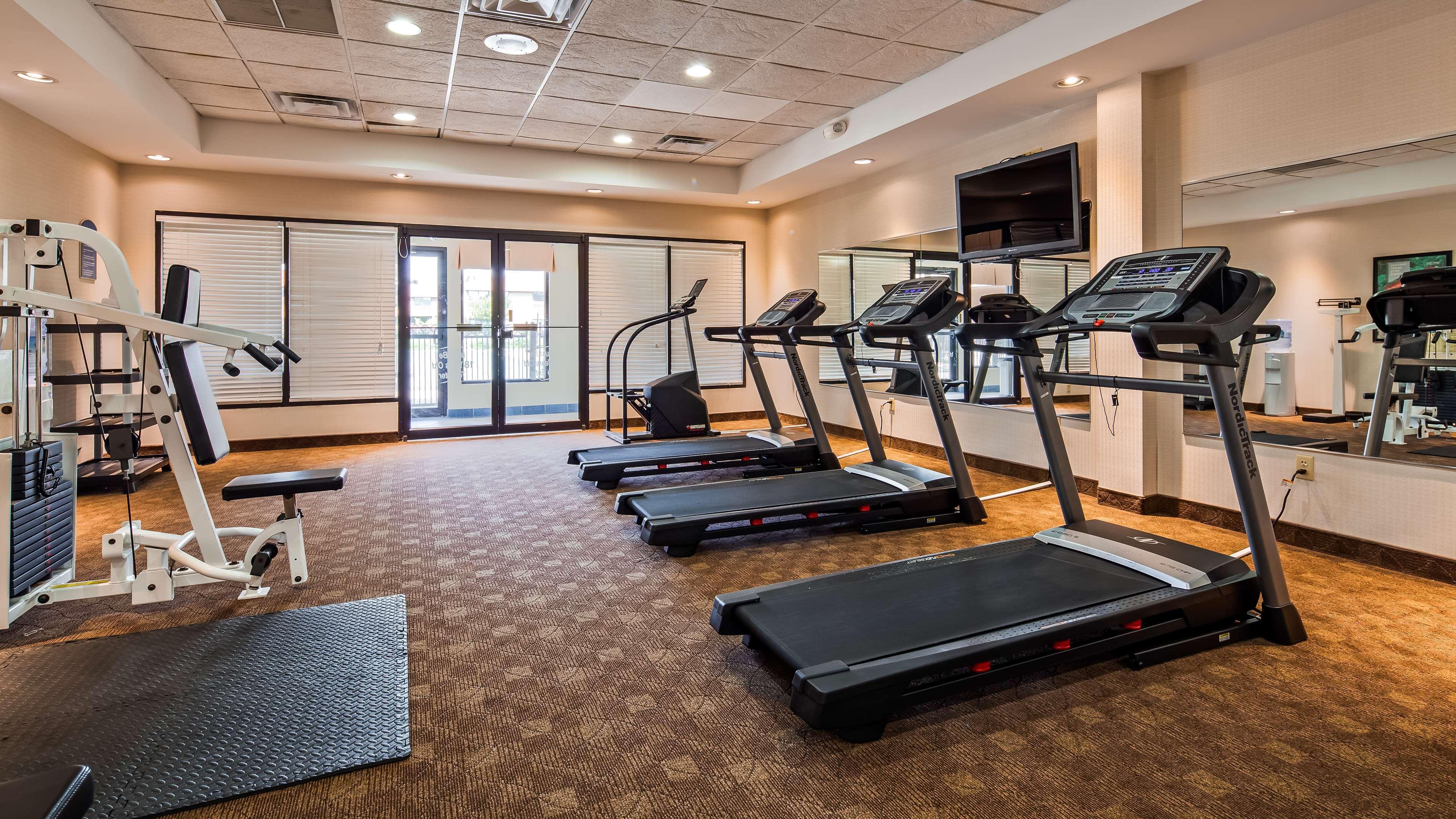 Best Western Galleria Inn & Suites Cheektowaga Bagian luar foto