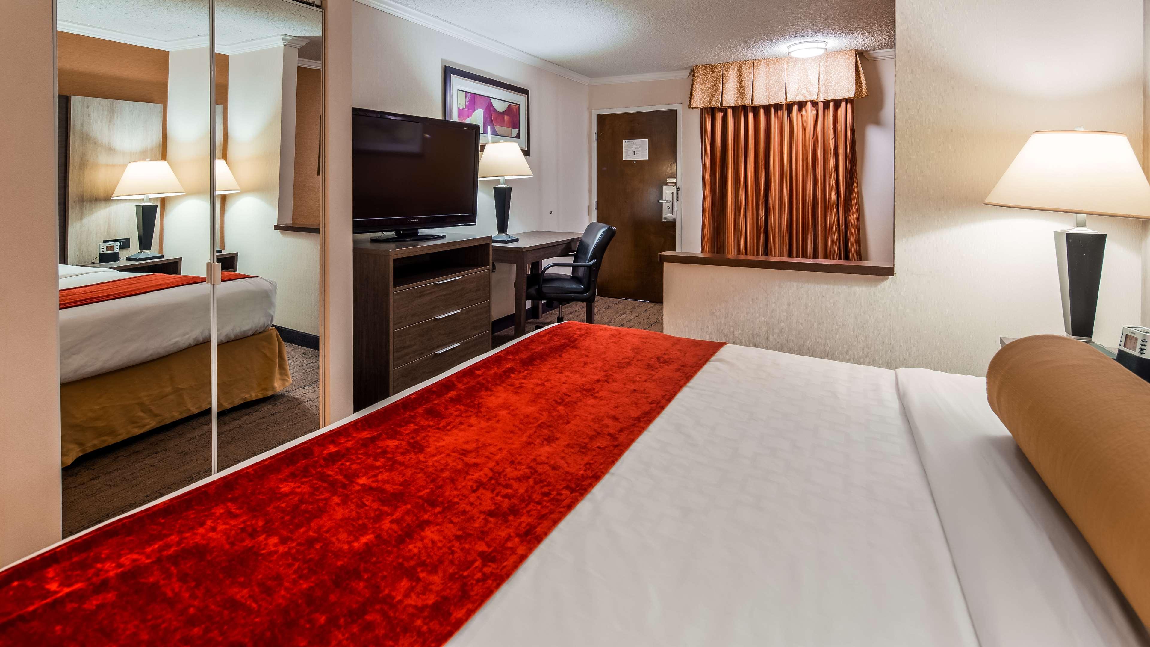 Best Western Galleria Inn & Suites Cheektowaga Bagian luar foto